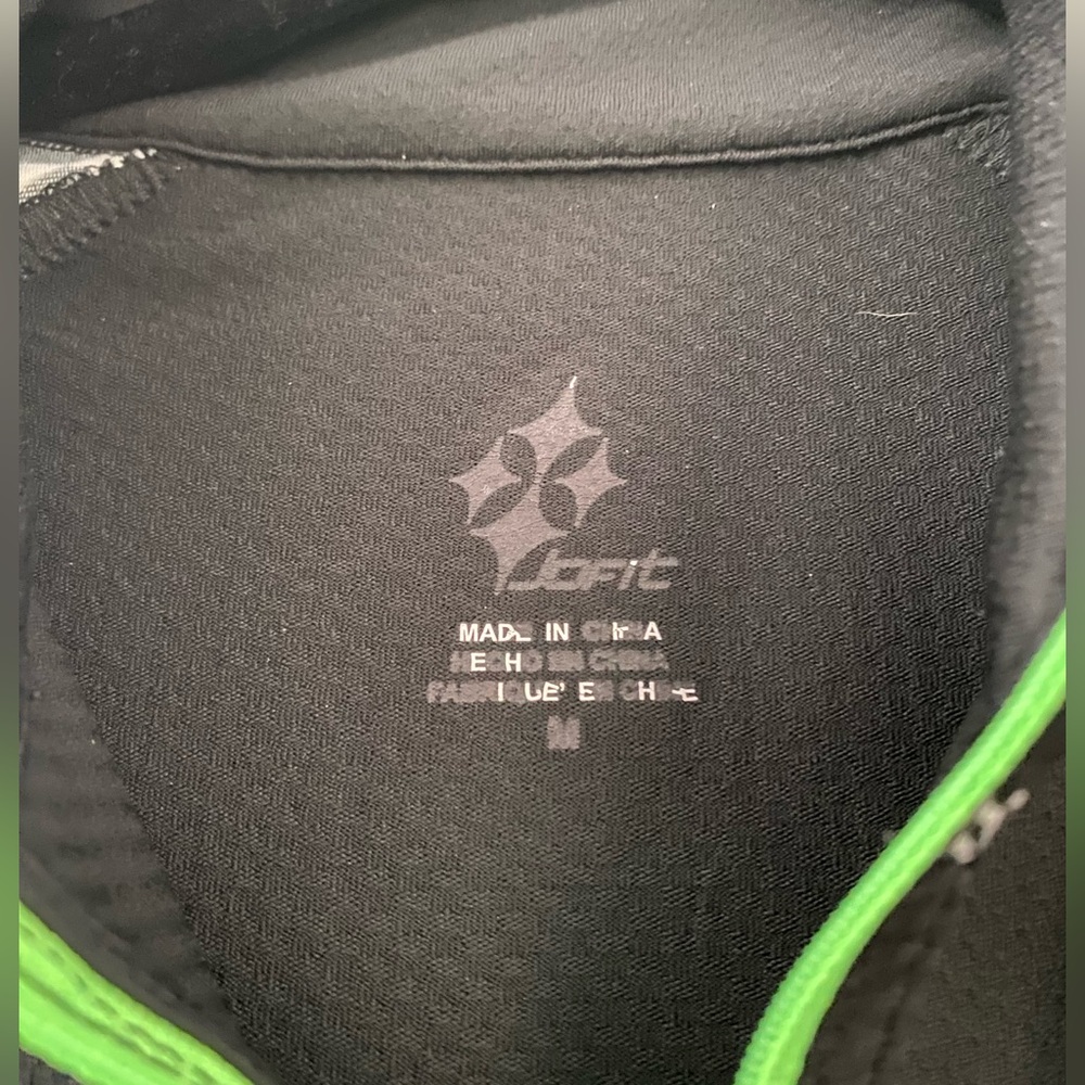 Women’s Golf Tee - Picture 2 of 2